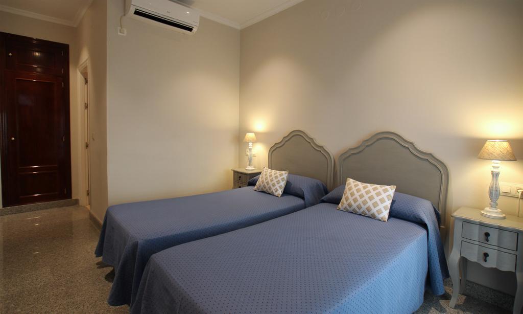 Hotel Maestranza Seville Bilik gambar